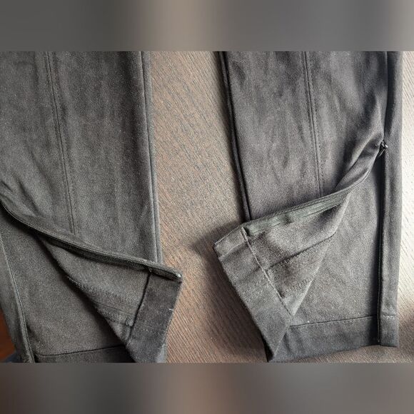 Banana Republic black faux suede skinny pants size 2 - Picture 7 of 9